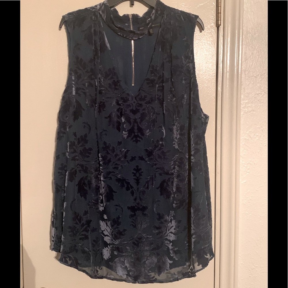 Women’s Velvety Top - size 24W